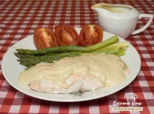 Salmón con espárragos al vapor 1 Salmon con espárragos al vapor y salsa de mostaza 2